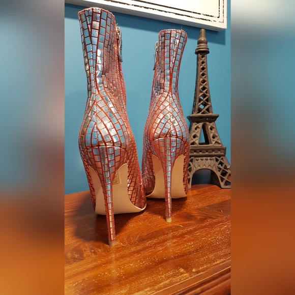 Booties NWOT - Picture 4 of 6